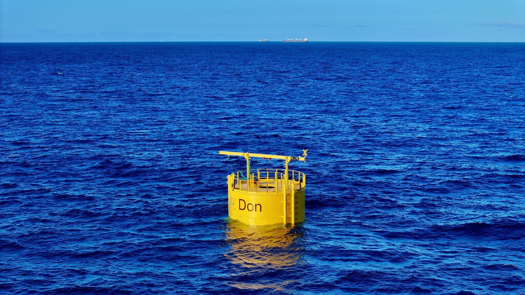 ¿Se puede aprovechar el agua caliente de los océanos para generar electricidad? Un proyecto en Canarias quiere demostrar que sí