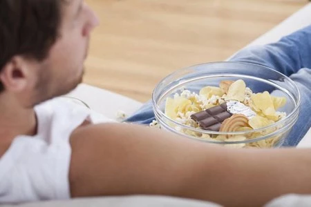 Grasas en la dieta: las que SÍ y las que NO ayudan a perder barriga