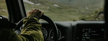 Ni Spotify ni YouTube Music. Un estudio revela que la forma favorita de escuchar música en el coche es una vieja conocida 