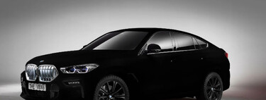 Parece un "agujero negro" sobre ruedas: esta nueva pintura de auto absorbe la luz. No brilla ni refleja
