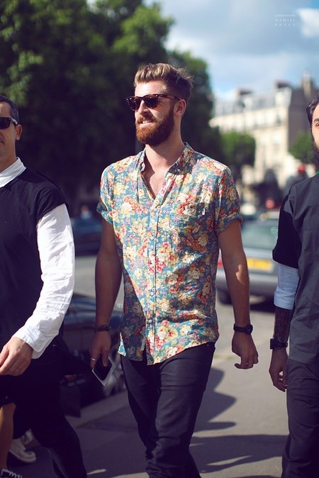 Camisas estampadas: hay vida más allá de las rayas y los cuadros