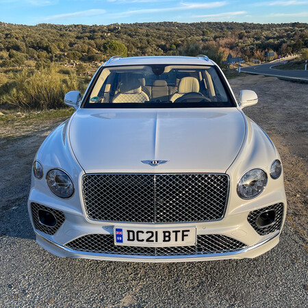 Bentley Bentayga Hybrid Prueba Contacto 8