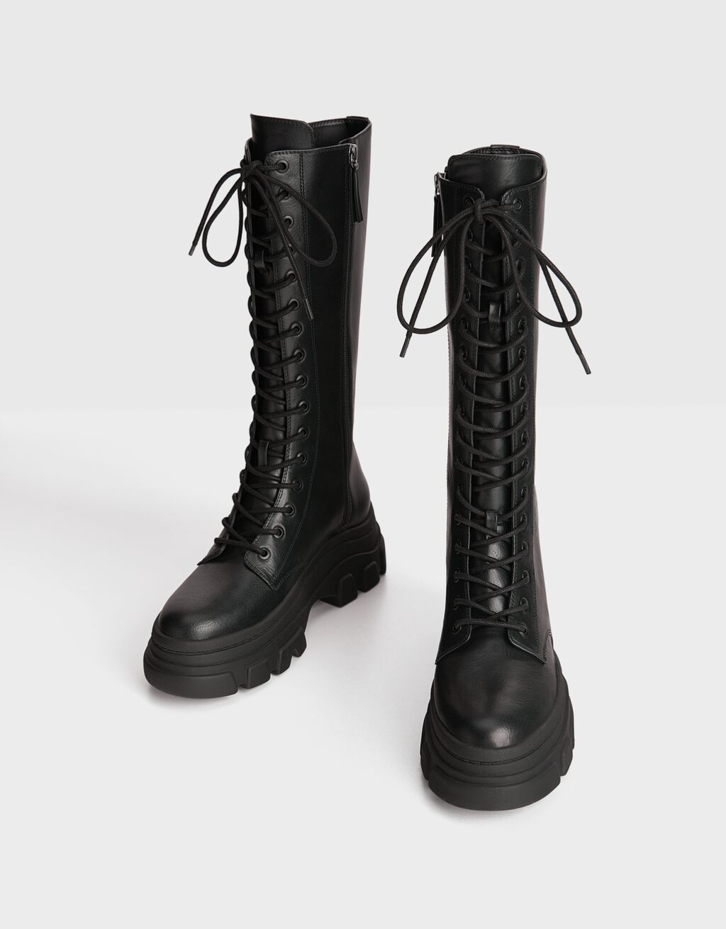 Botas acordonadas suela track