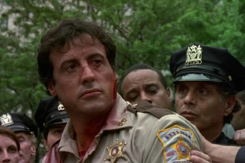 Hoy en streaming, una de las mejores películas de Sylvester Stallone, donde la acción se convierte en un cruel neo-western 