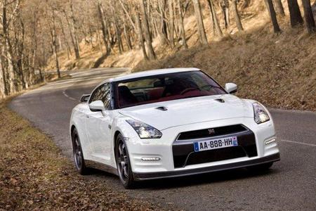Nissan GT-R Egoist, con piel de animales criados para convertirse en asientos