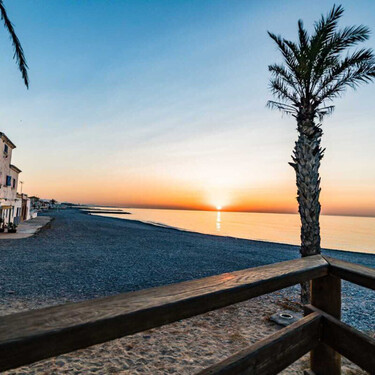Uno de los pocos pueblos de Castellón que se salva de la masificación: playas de agua turquesa y arena blanca 