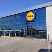 Llega a Lidl la cafetera en color pastel de 1.100 W con vaporizador y depósito desmontable para tener café de barista en casa 