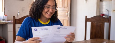 Filha de mãe não alfabetizada, aluna da rede pública do Ceará passa em Harvard e em mais 3 universidades internacionais com 17 anos 