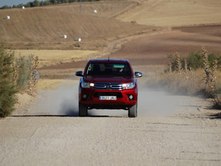 Prueba Toyota Hilux Exteriores Campo