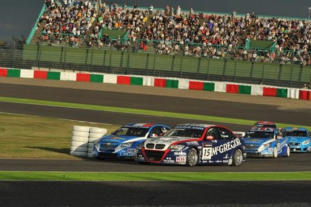 Victorias de Alain Menu y Tom Coronel en Suzuka