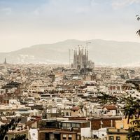 Los trabajadores con las rentas más bajas podrán circular por la ZBE de Barcelona si acreditan que necesitan el coche