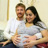 El increíble embarazo de una mujer que espera gemelos y mellizos a la vez