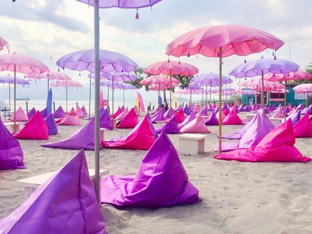 Pink Bali Lounge