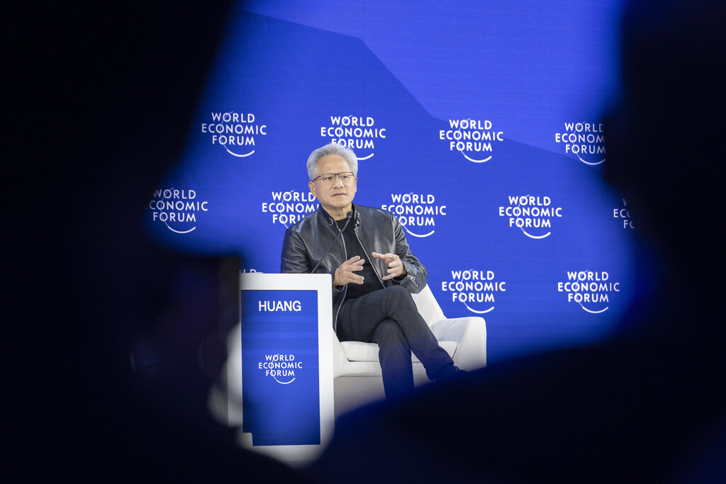 Jensen Huang, CEO de Nvidia, sobre la gran polémica del mes: "La probabilidad de que la IA destruya el mundo es del 0%"