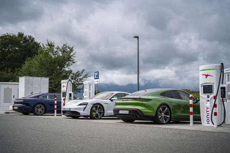 Porsche Taycan prueba contacto