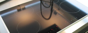 Iberdrola da los siete mejores trucos para ahorrar electricidad cocinando con la vitrocerámica 