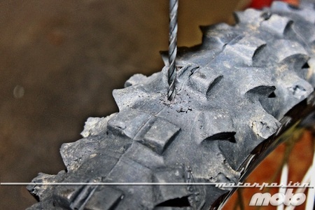 Taladrando el neumático