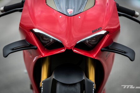 Ducati Panigale V4 2022 008
