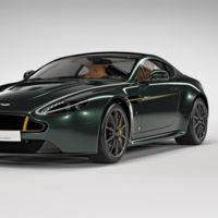 Aston Martin celebra los 80 años del Spitfire con una edición especial de sólo 8 unidades del Vantage V12