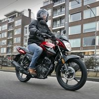 La Yamaha YS125 conquistará todos los bolsillos: costará 2.799 euros