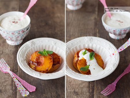Melocotones asados con salsa de yogur a la pimienta rosa. Receta