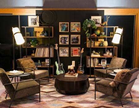 Para los melómanos, Crate and Barrel lanza la colección Listening Room