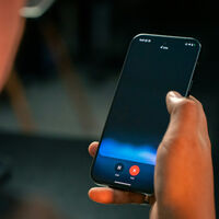 Las tecnológicas se están derrochando una fortuna en grandes modelos IA. Los más pequeños les están ganando la partida