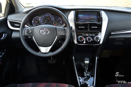 Toyota Yaris Sedan 2018 6