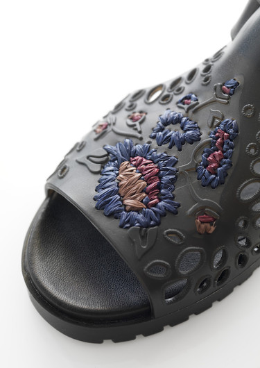 Las chancletas de toda la vida se renuevan (y modernizan)