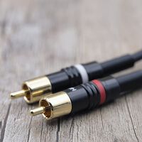 El cable de antena de televisión es un puerto Ethernet. Con él puedes tener internet de alta velocidad sin cablear toda tu casa