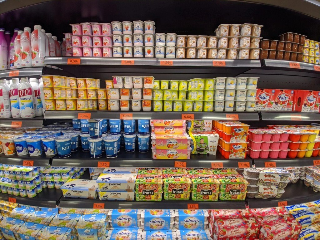 Nunca se me hubiera ocurrido reutilizar así los yogures gastados de Mercadona: ahora lo tengo todo más ordenado 