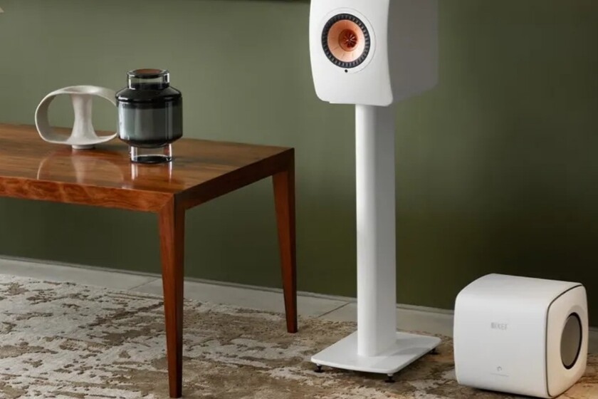 KEF presenta el KC62, un potente subwoofer compacto de 1.000 vatios