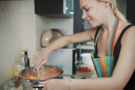 Mujer cocinando