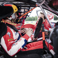 Arranca la nueva aventura de Sébastien Loeb: entre la tierra y el asfalto