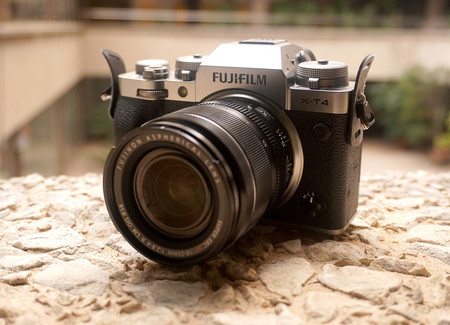 Fujifilm X-T4, Sony A7 II, Olympus OM-D E-M1X y más cámaras, objetivos y accesorios al mejor precio: Llega nuestro Cazando Gangas
