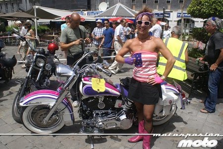 Cristina con su tesoro