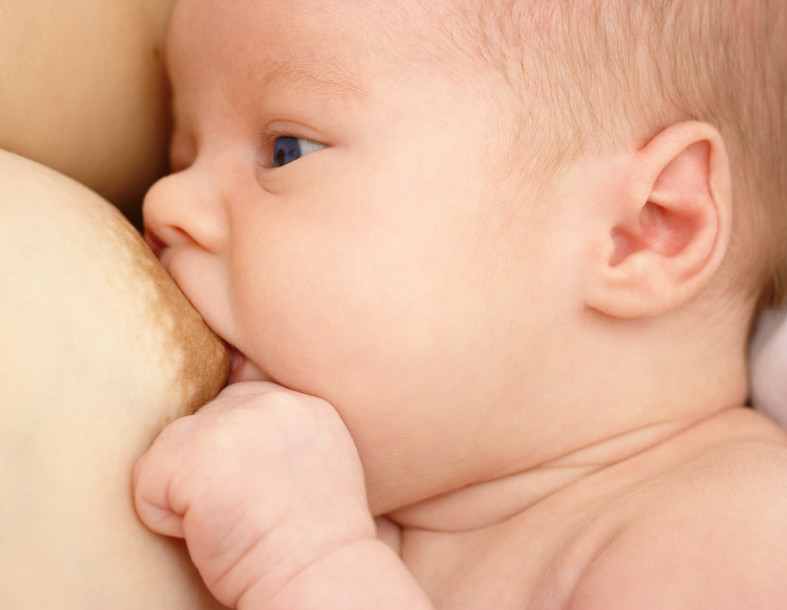 La leche materna no tiene ventajas para el bebé (es la artificial la que  tiene desventajas)