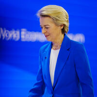 La mala noticia es que la UE sale perdiendo en el pacto arancelario con EEUU. La buena es que España sale relativamente airosa 