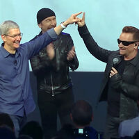 El peor error de U2 en sus 50 años de historia sigue descargado en mi móvil y tuvo a Apple como protagonista