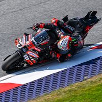 ¡Sorpresa! Marco Bezzecchi consigue la primera pole del año para Aprilia en MotoGP tras una caída de Marc Márquez 