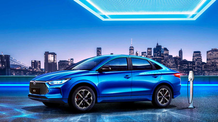 El BYD e3 es la berlina eléctrica china de 15.000 euros que la marca necesita para ganar Europa