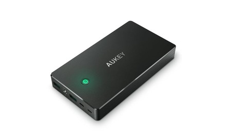 AUKEY PB-N36, una power bank de 20.000 mAh perfecta para las vacaciones por sólo 16,99 euros hoy, en Amazon