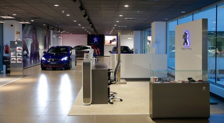 Ventas de coches en España: abril cierra con un desplome del 34,2% respecto a los niveles preCOVID-19 y se avecinan meses duros