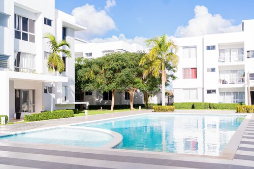 No pagar la comunidad puede dejarte sin piscina este verano. La ley lo permite, pero los vecinos no pueden hacerlo de cualquier manera