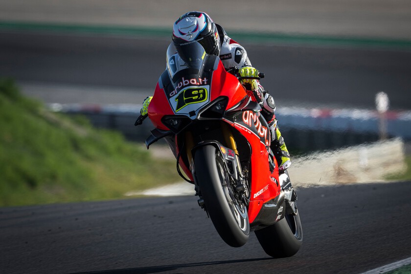 www.motorpasionmoto.com