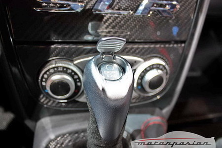 Mercedes SLR McLaren Roadster 722 S interior