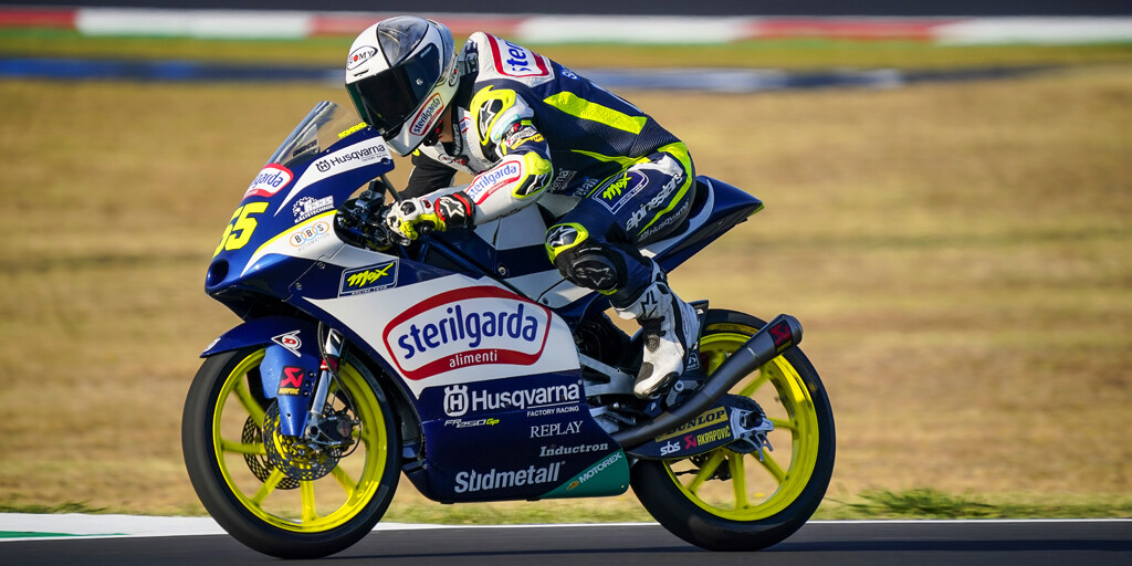 Romano Fenati tira de veteranía para ganar en Moto3 y Albert Arenas cede terreno en la general