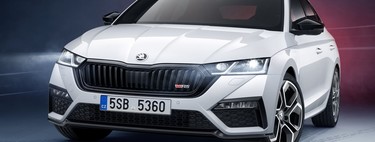 Škoda Octavia RS iV tiene alma de CUPRA, genética checa y cuerpo de sedán