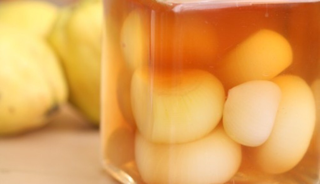 Cebollitas en vinagre. Receta casera