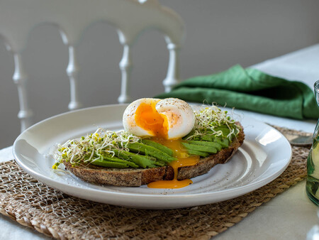 Cómo hacer unos huevos mollet de matrícula de honor y nueve recetas en que utilizarlos